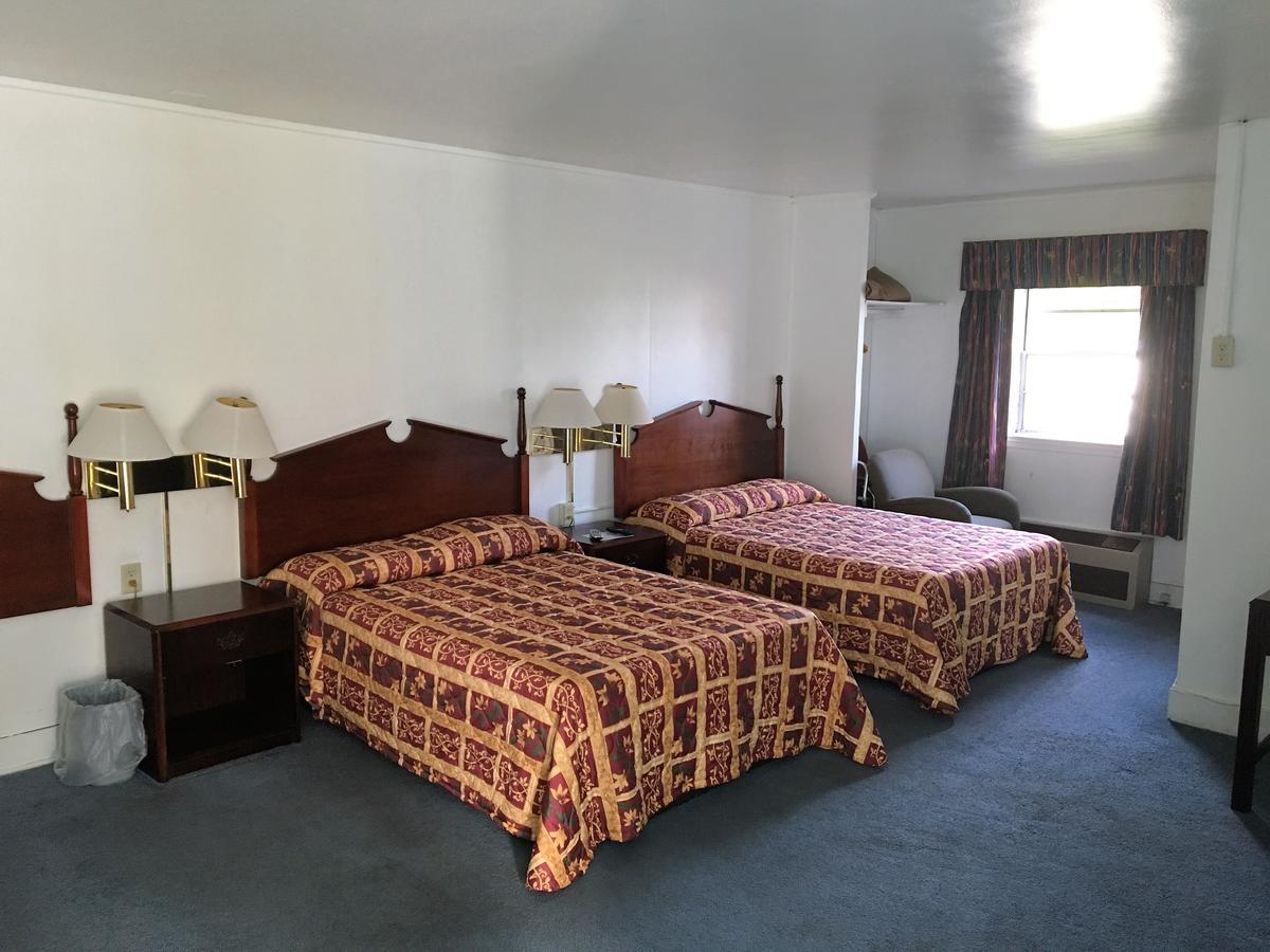 Travel Inn Martinsville Exterior photo