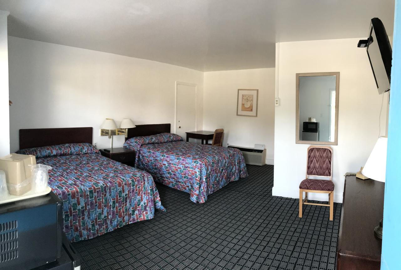 Travel Inn Martinsville Exterior photo